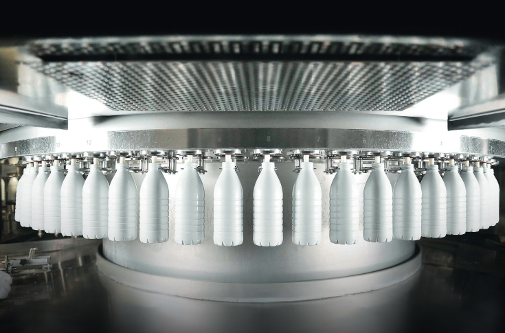 Sidel highlights PET’s capabilities for liquid packaging  