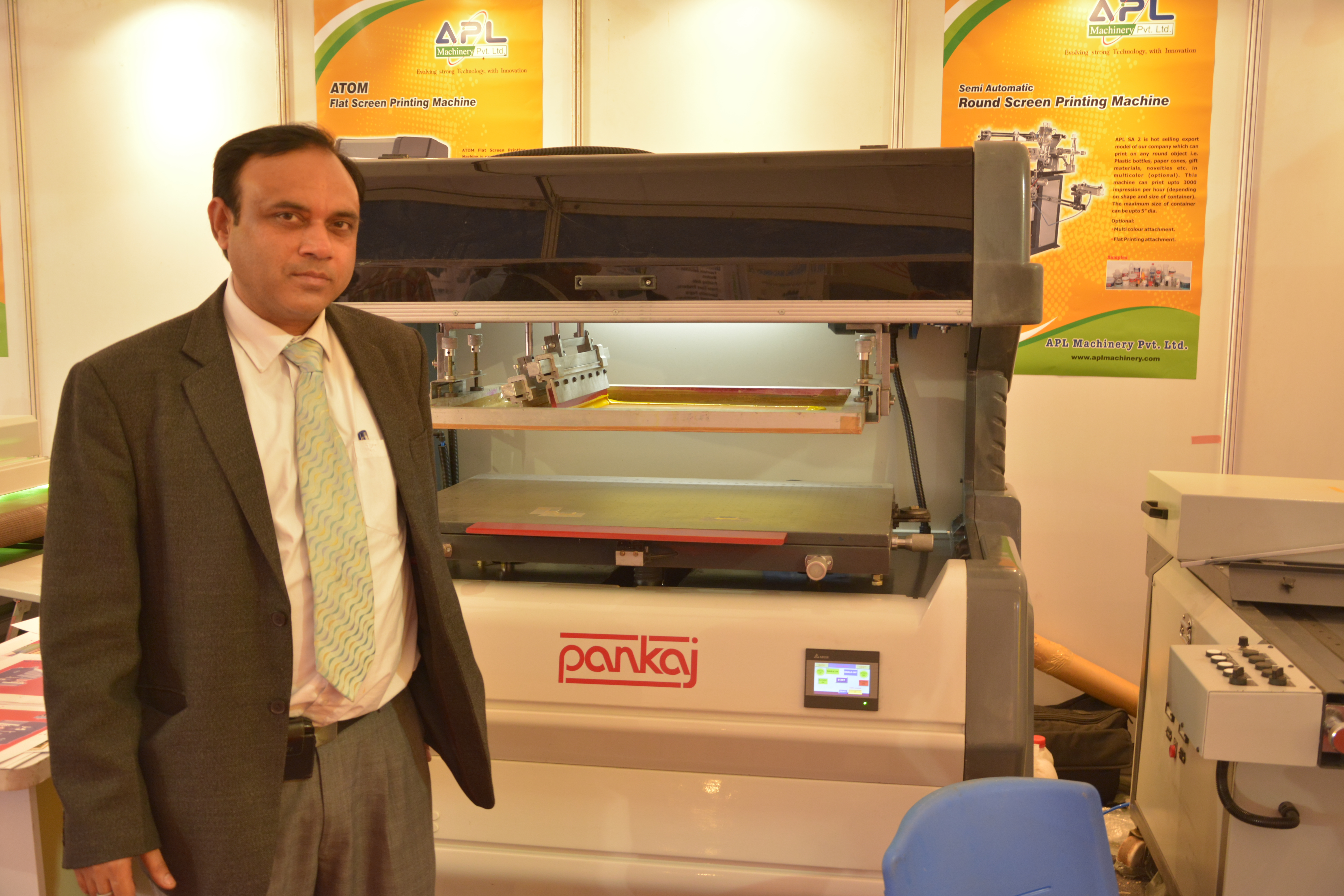 APL Machinery unveils screen printing machine