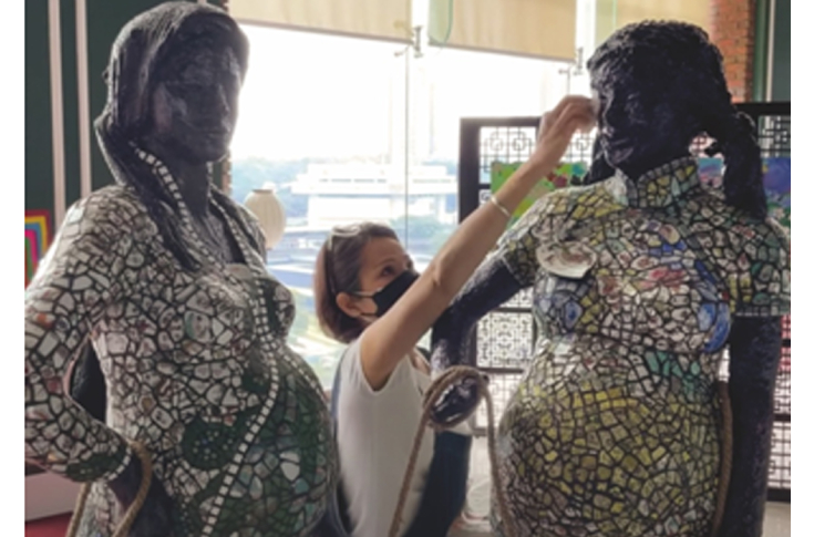 IM Group Foundation’s chair exhibits her artworks to raise funds for children in need