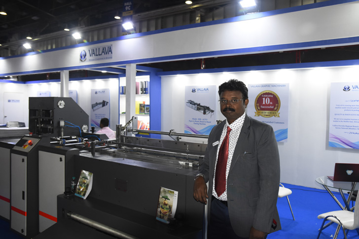 PrintPack 2022: Vallava displays new stitching, folding machines