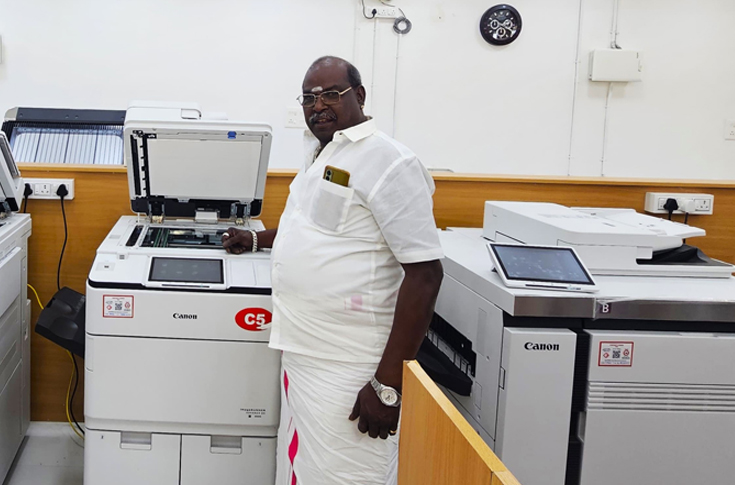 Jeeva Net Cafe invests in eight Canon presses at one go