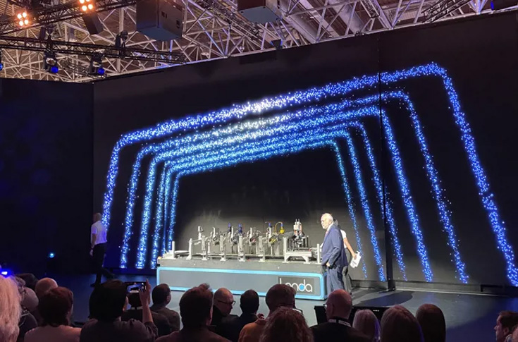 Landa restructures, seeks investment