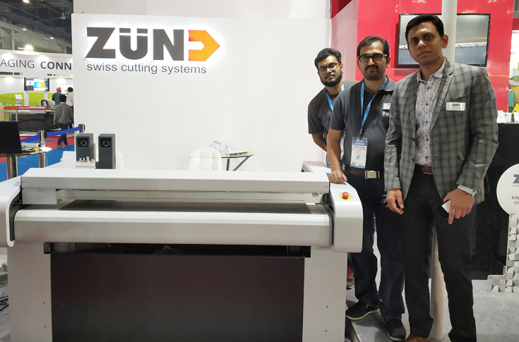 PrintPack 2019: Zund showcases its modular digital cutting table S3 M800