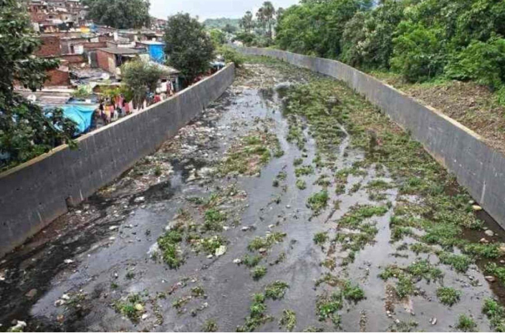 Huhtamaki helps clean plastics from Mithi river 