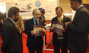 PrintPack: Welbound launches Tony Clark's handbook on binding in India