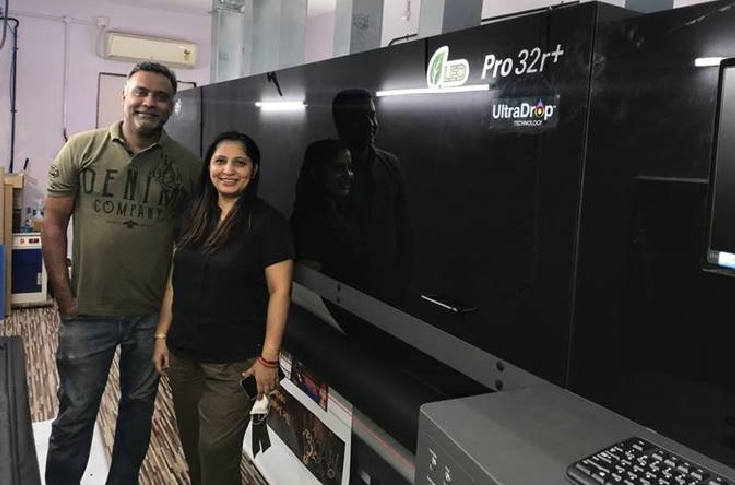 SNJ Enterprise installs EFI Pro32r+ LED Roll 2 Roll UV Printer    