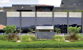 Silverpoint Press broadens its appeal with a touch of print showmanship