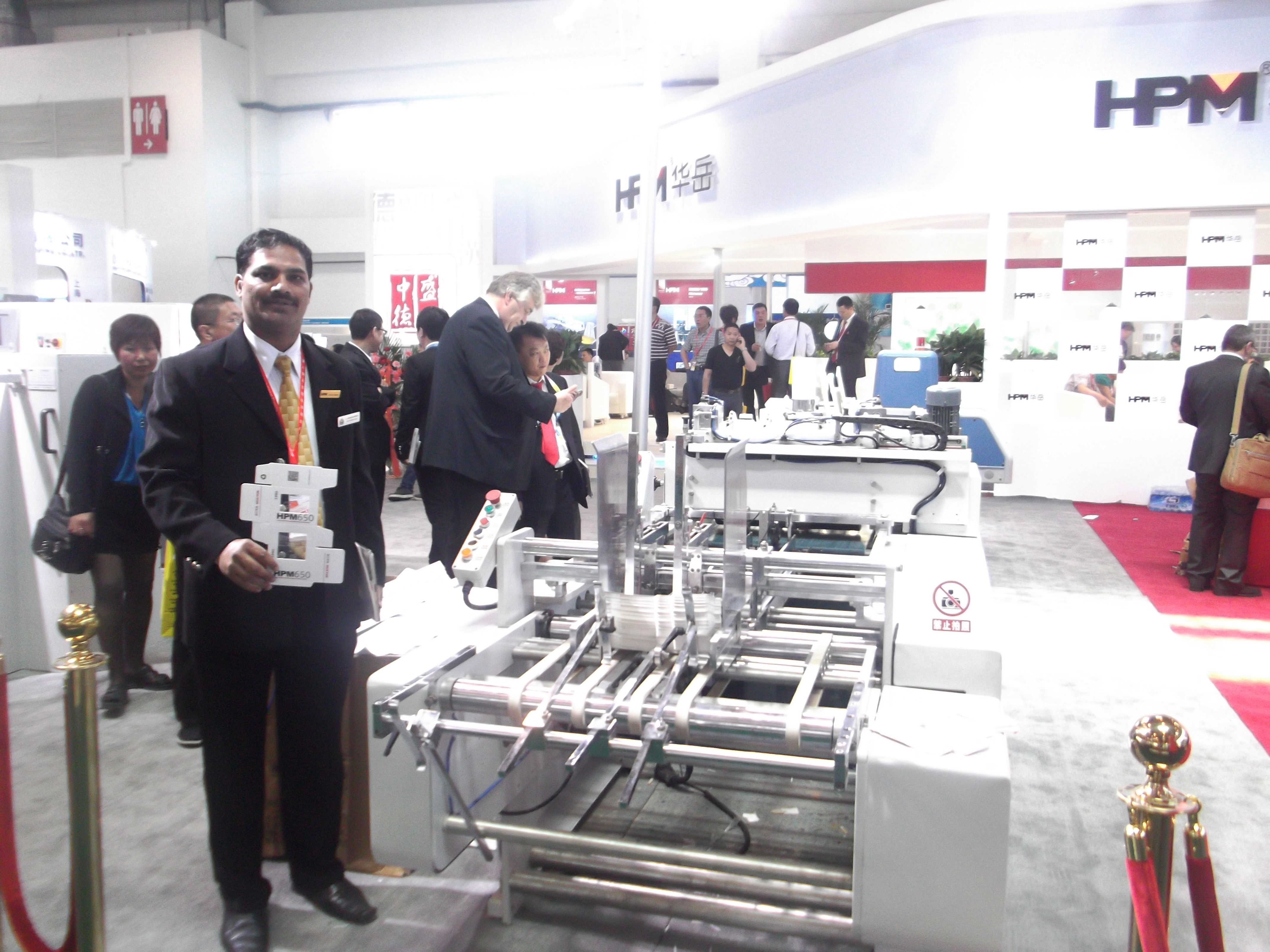 [China Print 2013]: HPM launches window patching machine