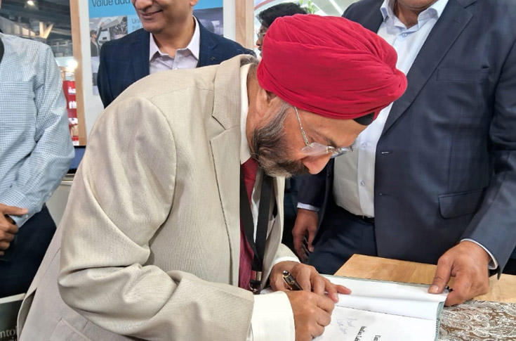 Labelexpo 2024: Harveer Sahni launches book celebrating the legacy of the Indian label industry