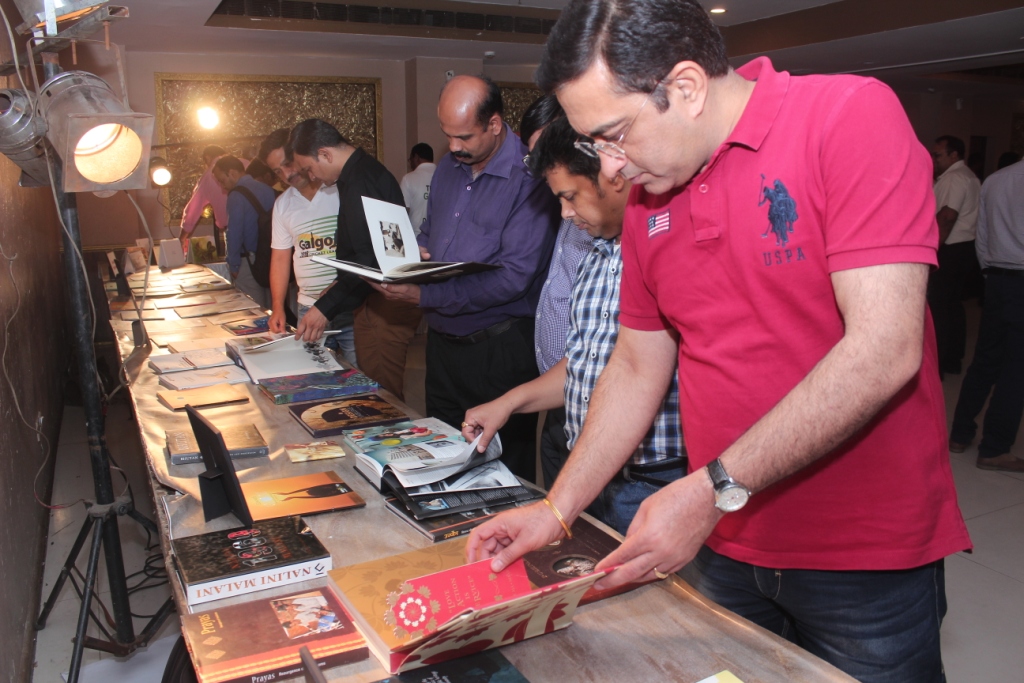 Printed on 240 gsm Glode, Galgo’s calendar features the famous