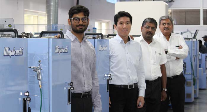 Pragati shows off India’s first Miyakoshi intermittent offset label press