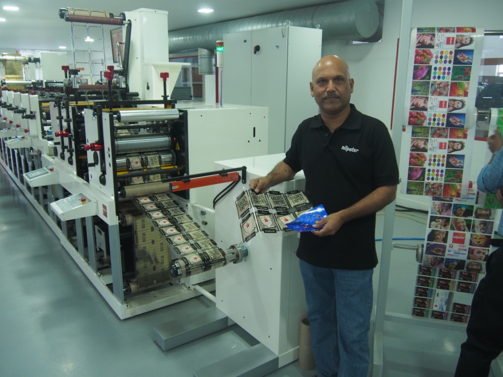 Univacco’s open house highlights foil application for label printers