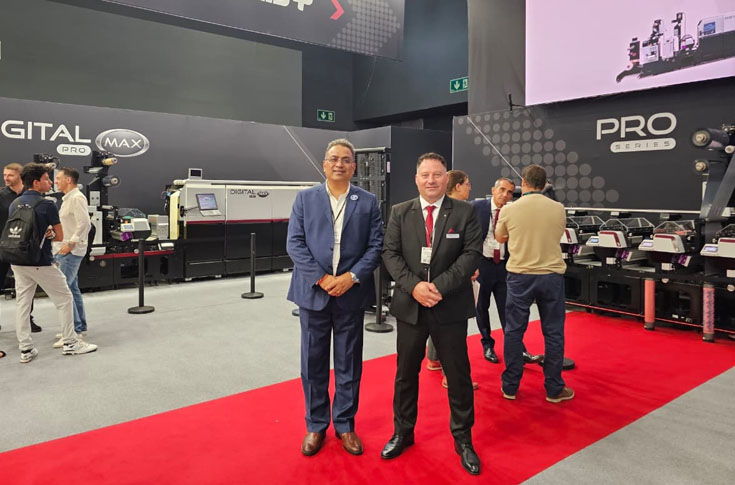 Modular flexo-digital hybrid printing press designed for label and packaging production