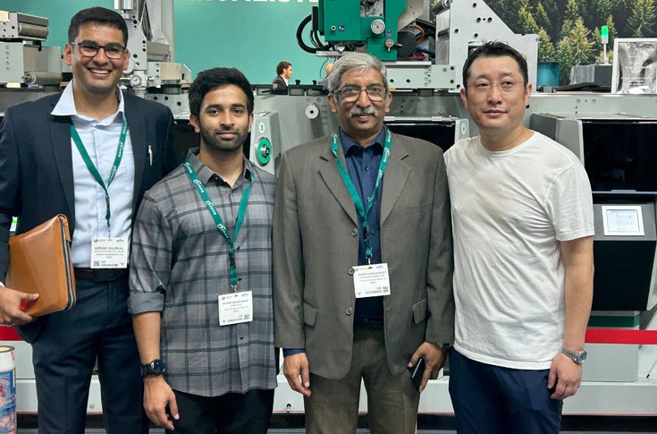 Eight-colour flexographic printing press with automated servo and registration systems