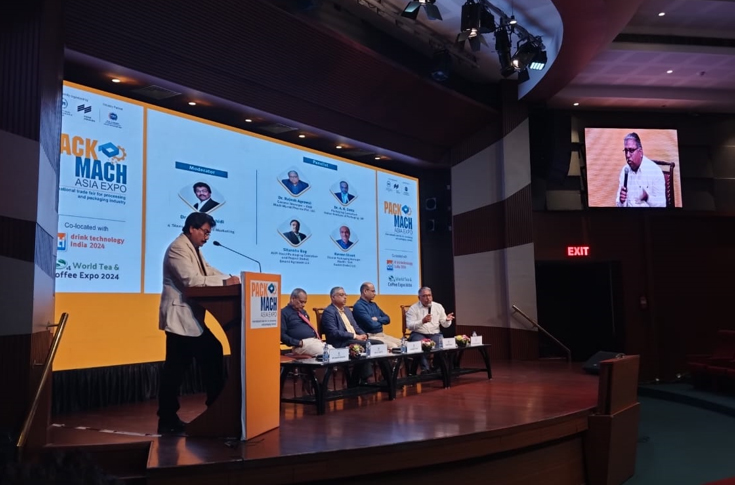 Panel discussion at Drupa featuring packaging industry experts addressing India’s packaging growth, sustainability challenges, logistics infrastructure, and the role of automation and innovation in global competitiveness