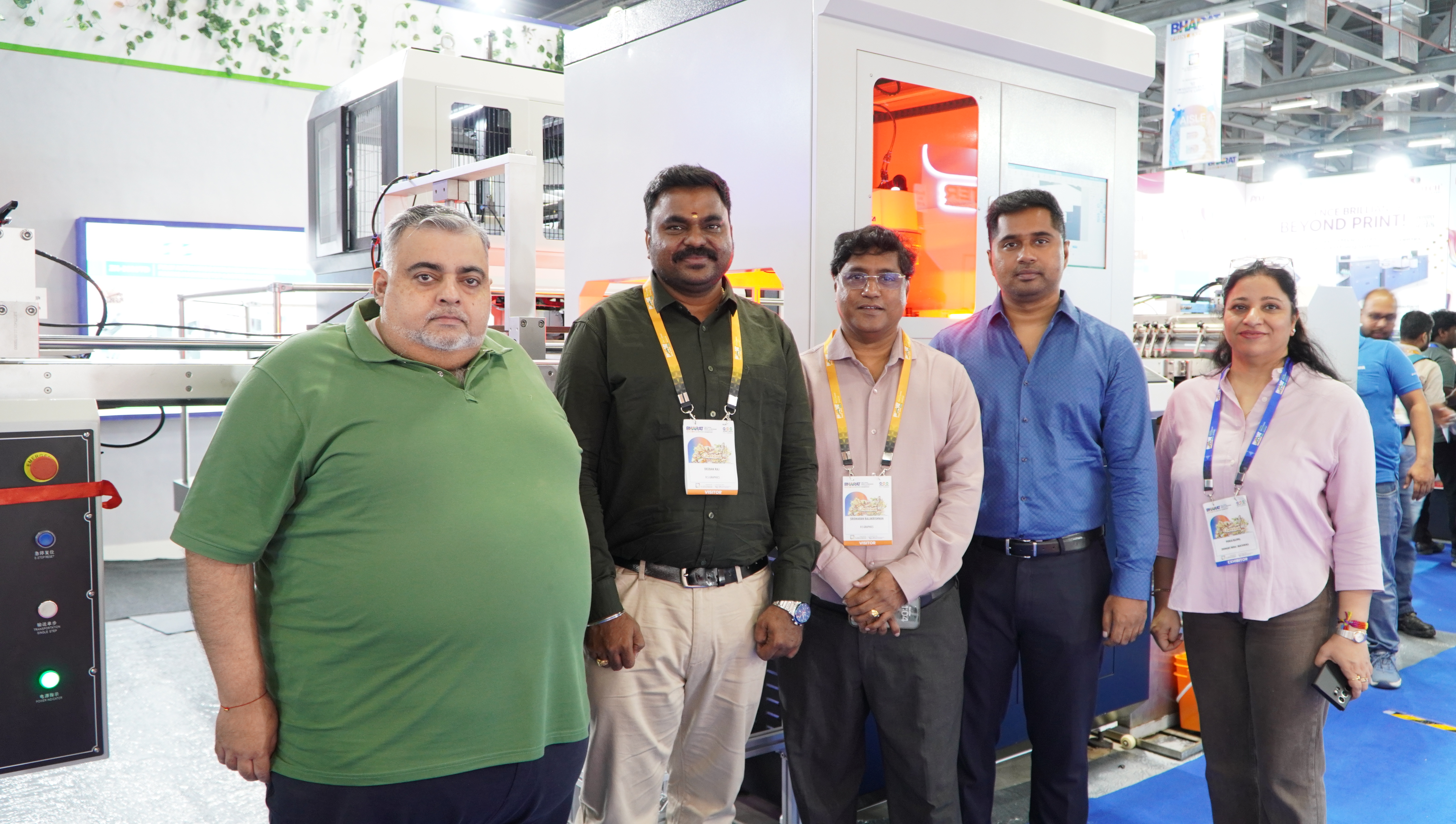 RS Graphics and Zhongke teams at the installation of the ZK 6421 automatic rigid box machine in Chennai