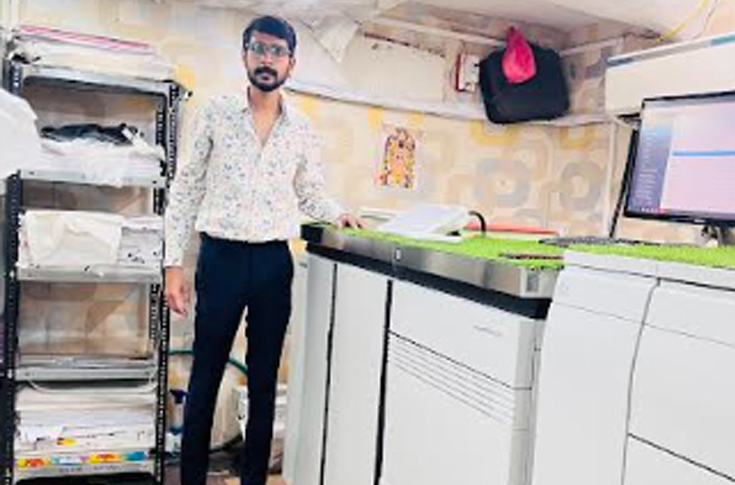 Canon iPR V1000 digital colour production press at Jainshree Papers in Indore, producing high-volume brochures, cards, and commercial prints with improved speed and colour accuracy