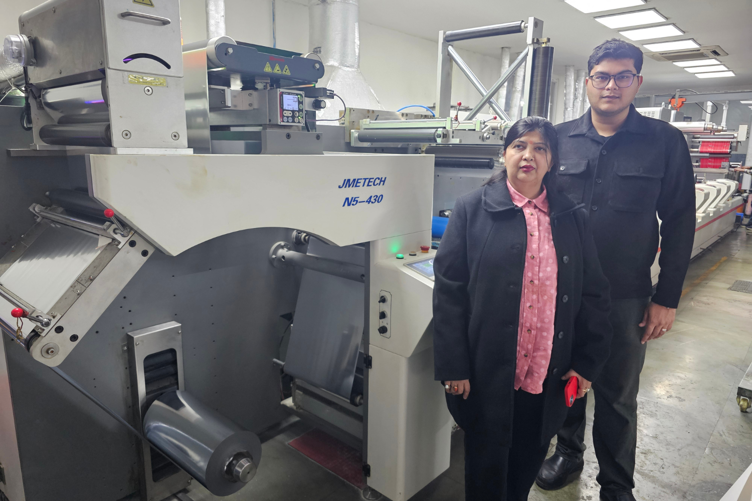 Wonder Pac’s Jmetech N5-430 narrow-web flexo printing press producing high-quality labels and flexible packaging materials with precise registration