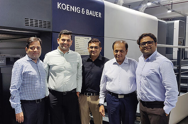 Modern sheetfed offset printing press with hybrid UV capability, automated feeding and delivery systems, high-speed production and advanced drying units used for commercial and packaging print production