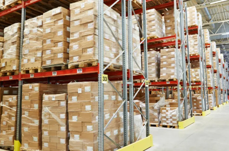 Economic analysis chart showing global packaging market growth projections to 2030, highlighting tariff impacts on demand, regional consumption, and scenario-based forecasts