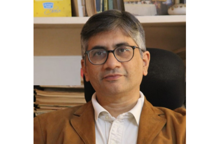 Abhijit Gupta Ranganathan receiving the VM Salgaocar Foundation residency scholarship for research on Goa’s print history, focusing on the book The Discovery of Print in Goa and historical publishing studies