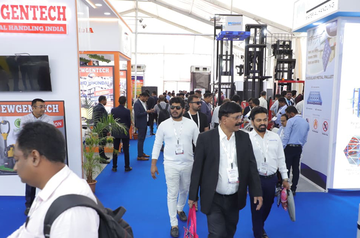 PackVision Expo 2024 in Pune exhibition floor showcasing packaging machinery, sustainable materials, and technology solutions with industry exhibitors