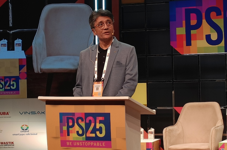 Tushar Bhotica speaking at BMPA Print Summit 2025, delivering the “Be Unstoppable” keynote focused on perseverance, sustainability, and industry growth in printing and packaging