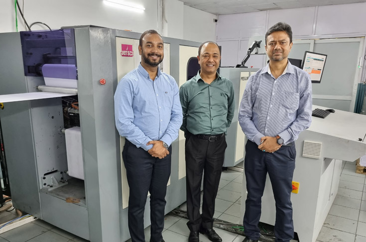 Overview of Arihant Publications’ adoption of Monotech Systems KnowzzleJet high-speed inkjet web press in monochrome and colour configurations, highlighting advanced digital printing capabilities for short-run book production with high-resolution output, increased capacity, and improved production efficiency in the publishing industry