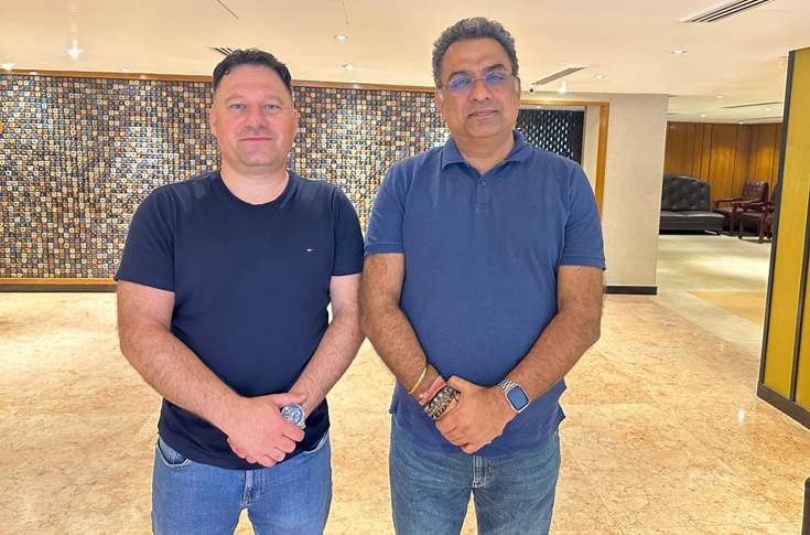 Mark Andy flexo label printing presses showcased in collaboration with FIG at LMAI Conference 2025 in Jaipur, demonstrating advanced servo technology and hybrid digital-flexo solutions for label production