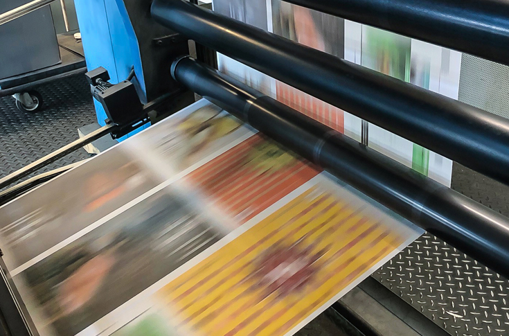 Online webinar session discussing automation and large-format printing trends in the print and packaging industry, focusing on efficiency, reduced waste, and technology-driven profitability