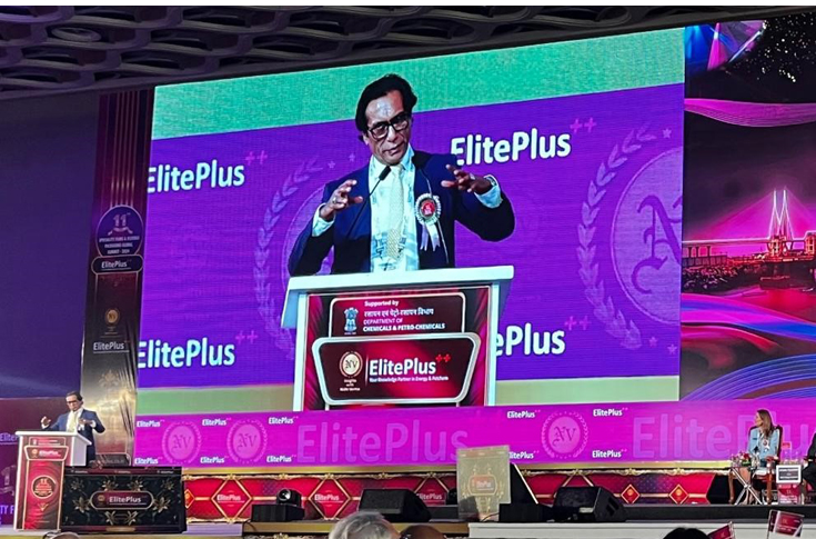 Ashok Chaturvedi delivering a keynote at a global packaging summit in Mumbai, discussing AI-based plastic waste sorting, flexible packaging innovation, and sustainability initiatives across UFlex’s recycling facilities