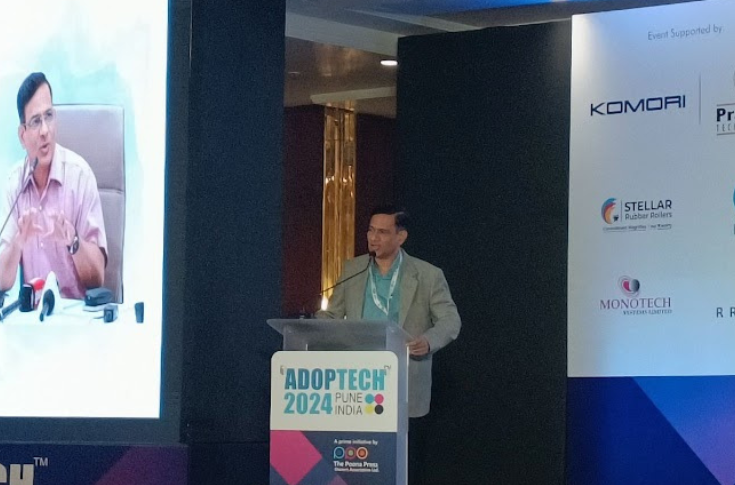 Conference address by Dr Diwase discussing technology adoption, sustainability, and disaster management principles, emphasizing human-centric innovation and collaboration in adapting to rapid technological change