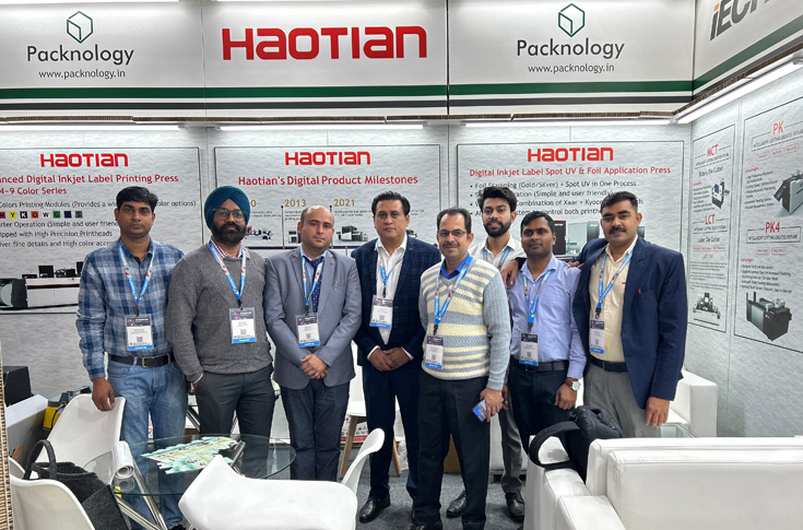 Packnology exhibit at Pamex 2026 demonstrating live digital printing and finishing machines, showcasing print-on-demand production, mass personalization workflows, and hybrid digital-analogue printing systems for short and medium run applications