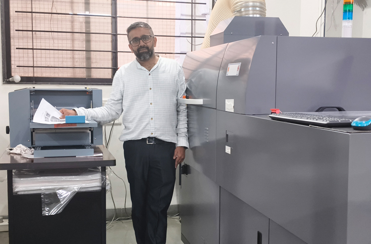 Navin Interpress installs a Duplo spot UV machine with TechNova support, strengthening print finishing capabilities including foiling, lamination, digital die-cutting, and high-quality colour and black-and-white printing.