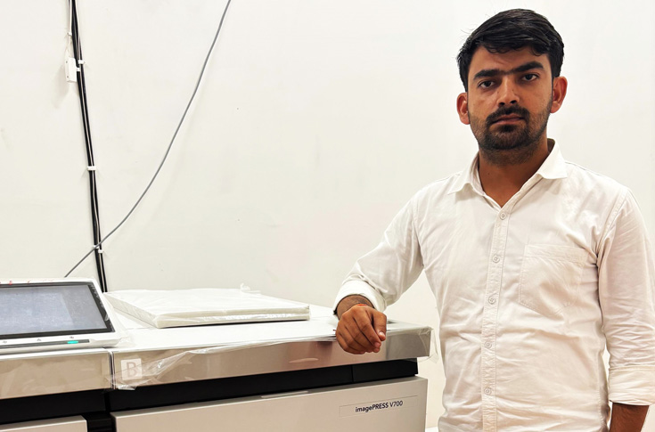 Decor Smart printing facility using Canon iPR V700 digital colour production press to create high-quality interior décor graphics and printed products