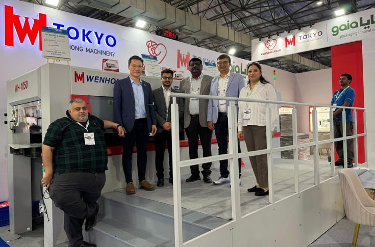 Canpac Trends and Zhongke India executives finalising deal for five die-cutting machines at Pamex 2026 to enhance corrugated packaging production efficiency