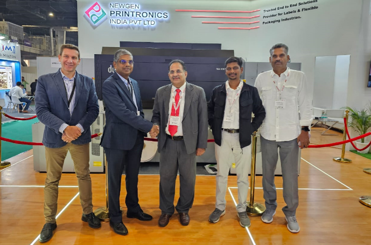 Durst RSC E digital press installed at Dolphin Graphics for pharma blister and PVC foil printing using low-migration inks and seven-colour configuration