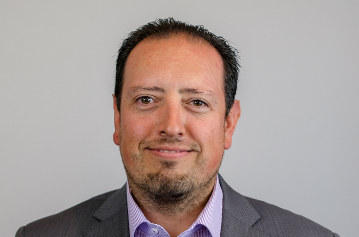 Daniel Sunderland sworn in as Fespa President at opening ceremony in Berlin, leading global speciality print exhibition featuring exhibitors, signage solutions, and digital printing innovations