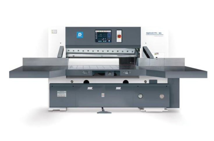 Jindal Offset India showcases a hydraulic programmable offset finishing machine and digital finishing solutions at PrintPack India 2025 with live demonstrations